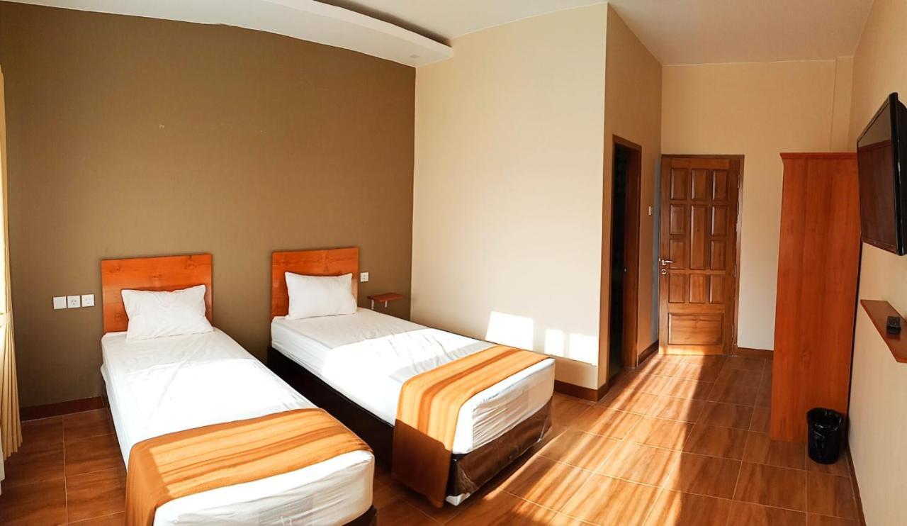 Bluefire Homestay Syariah Баньюванги Экстерьер фото